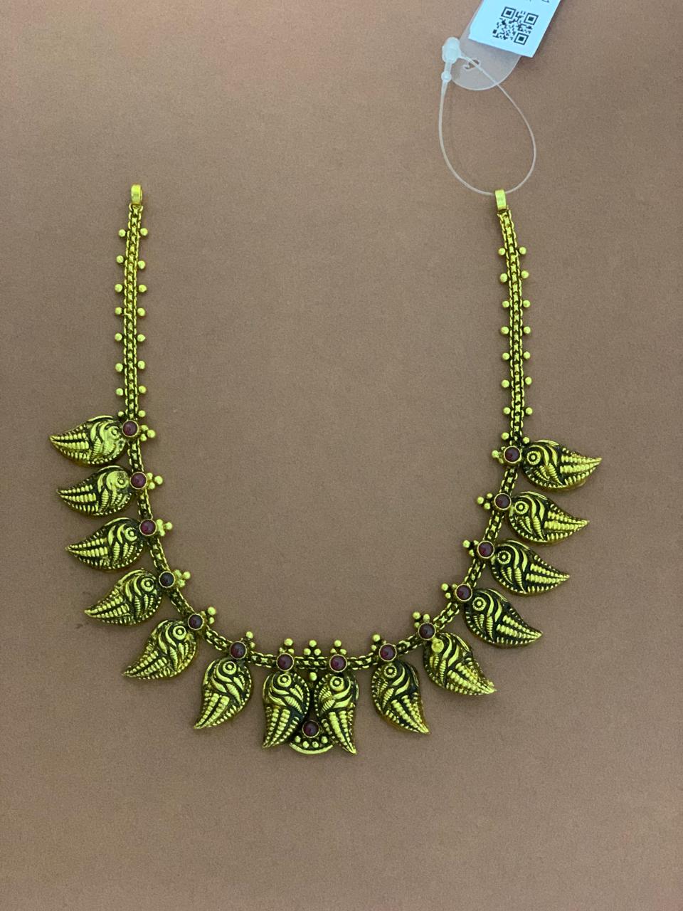 Pretty Look Nagas Short Necklace