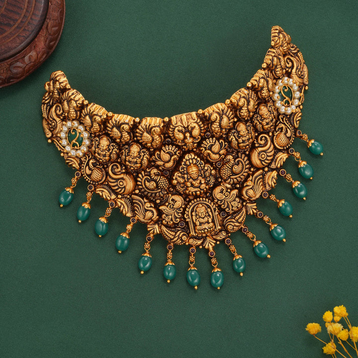 Attractive Nagas Choker