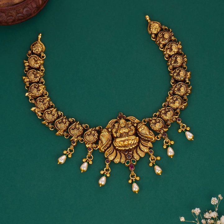 Nikitha Nagas Short Necklace