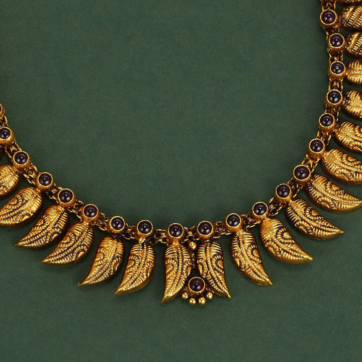 Nisha Nagas Short Necklace
