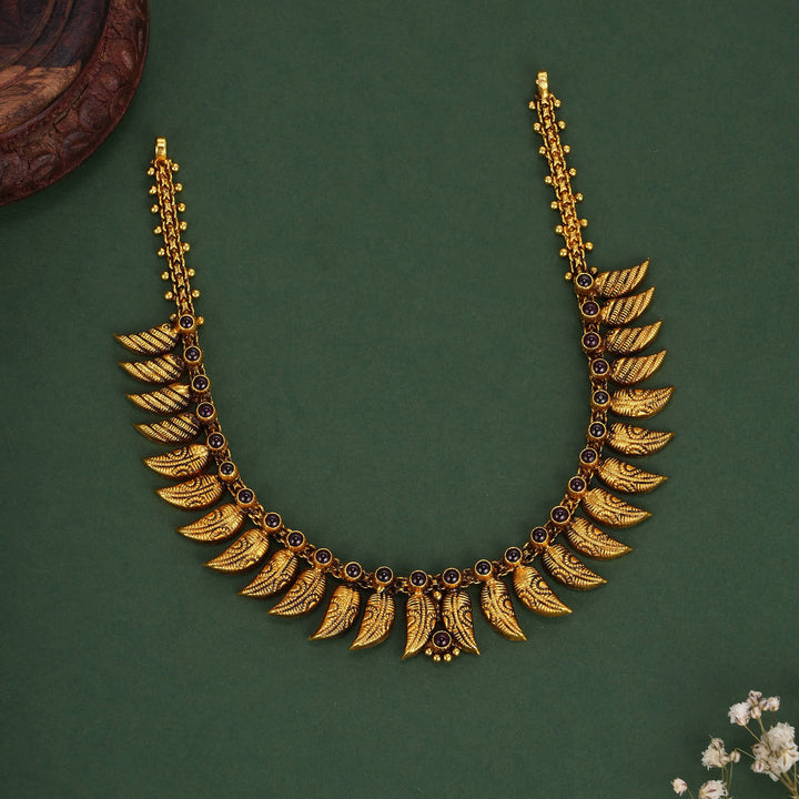 Nisha Nagas Short Necklace