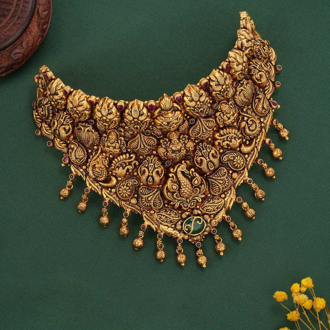 Aashmikha Nagas Choker