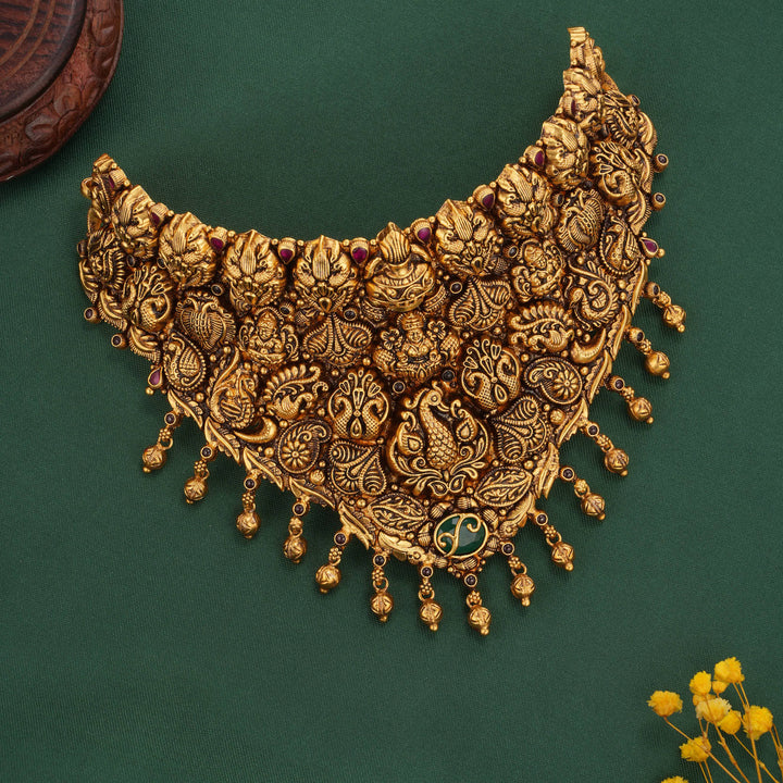 Aashmikha Nagas Choker