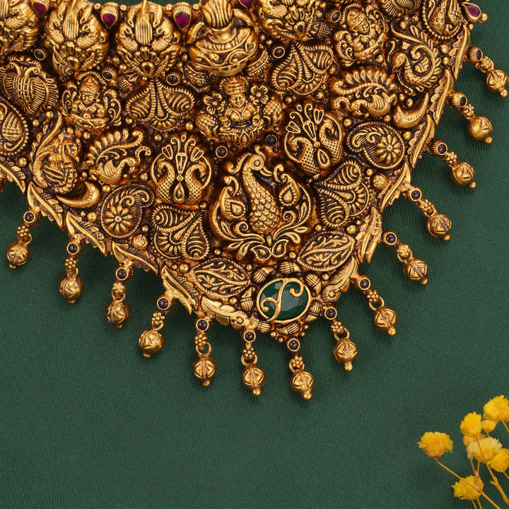 Aashmikha Nagas Choker