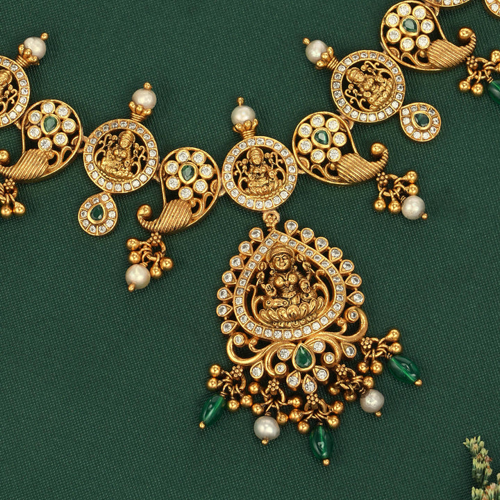 Tanvisha Nagas Short Necklace