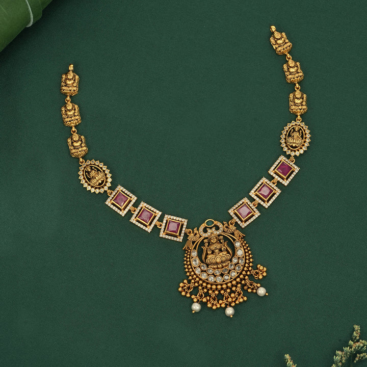 Eshvira Nagas Short Necklace