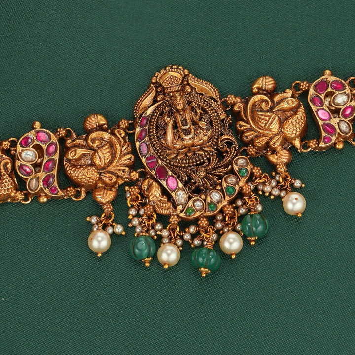 Varo Nagas Choker