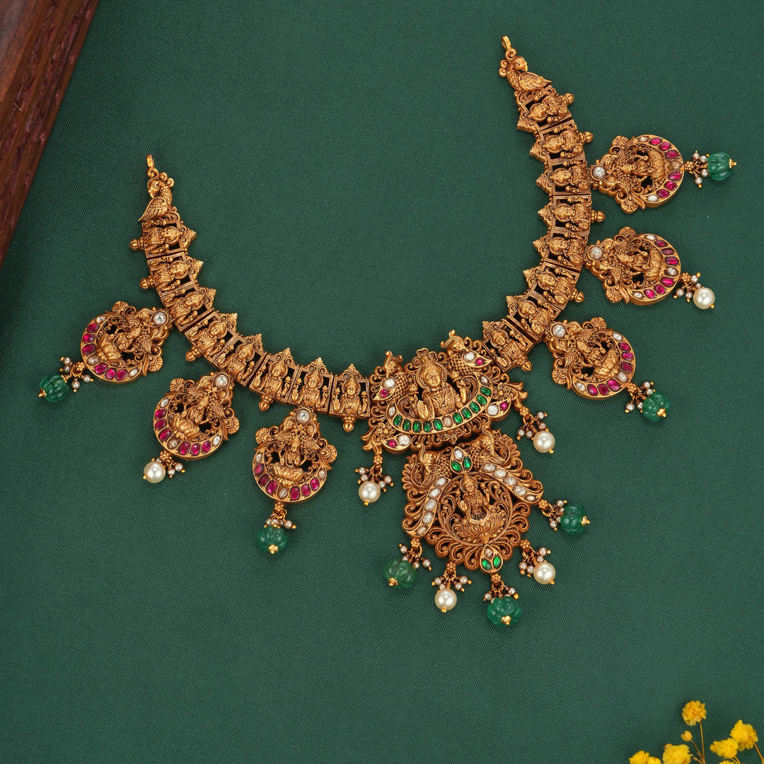 Ira 3D Spl Short Necklace