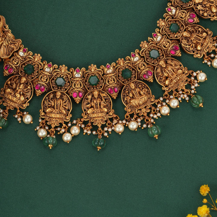 Nia 3D Spl Short Necklace