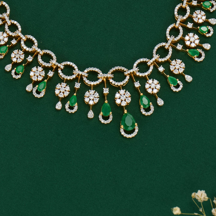 Mesmerizing Short Necklace Set
