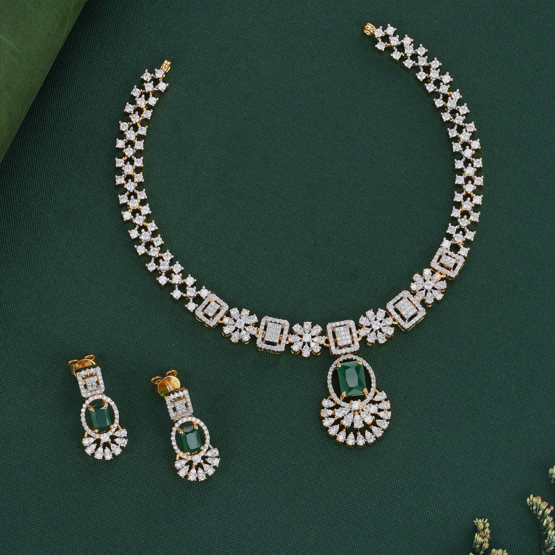 Tanirika Short Necklace Set