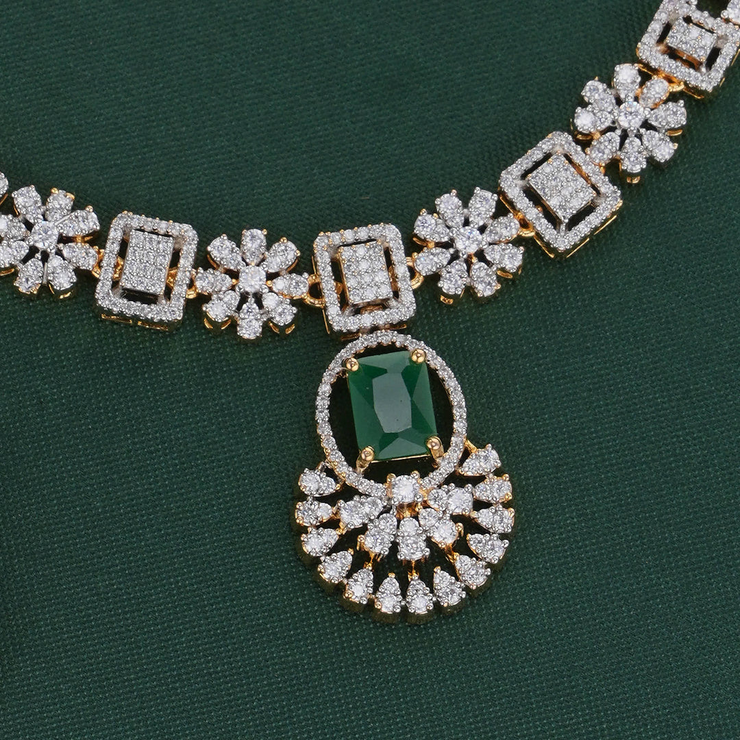 Tanirika Short Necklace Set