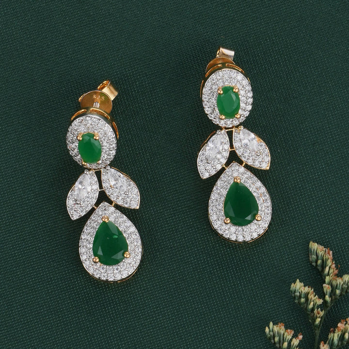 Kavisha Short Necklace Set