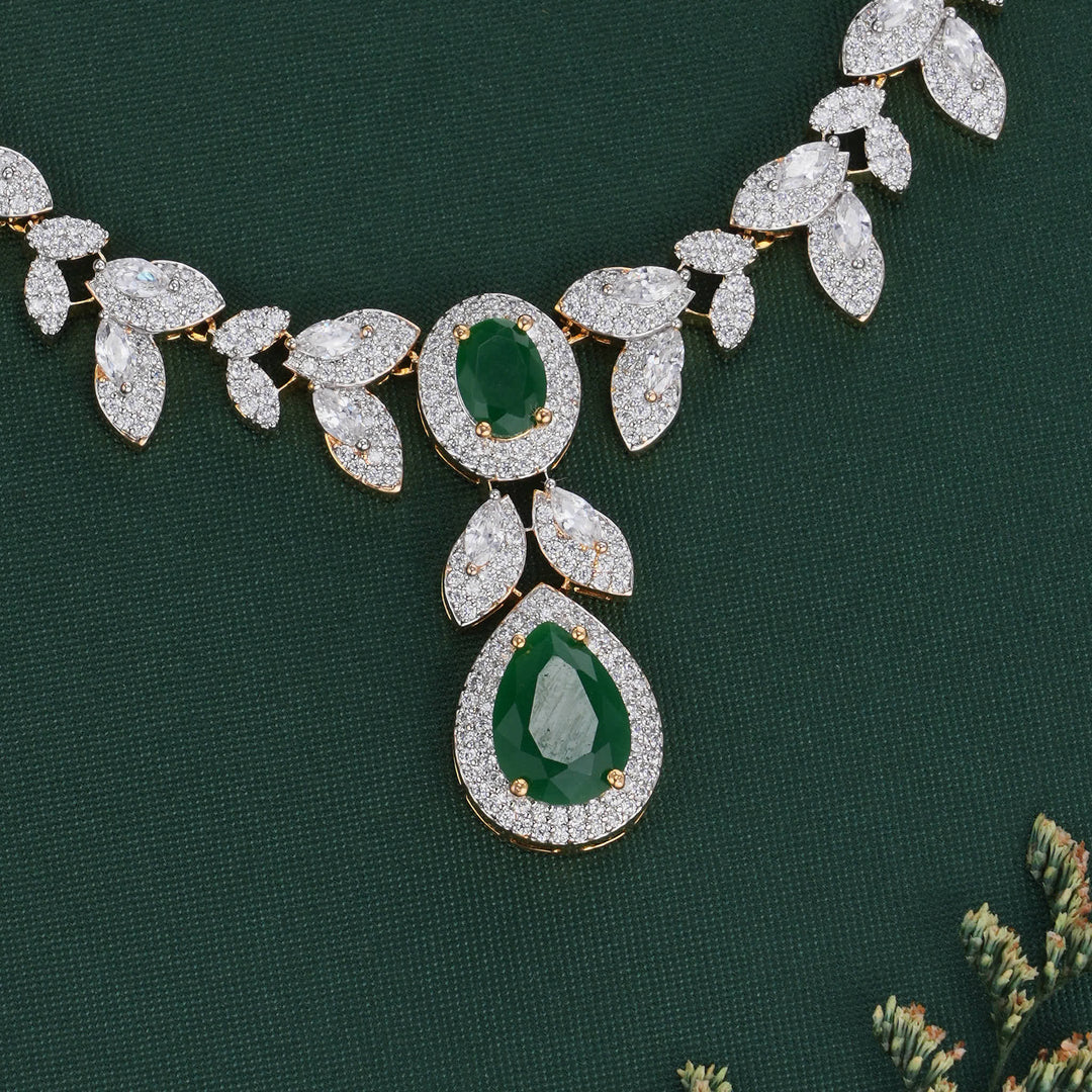 Kavisha Short Necklace Set