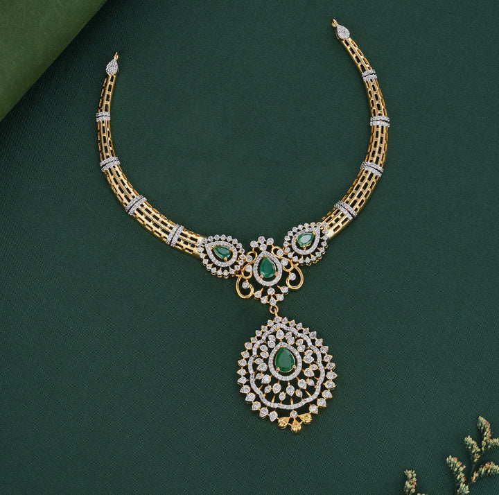 Paarnika Avikam Short Necklace