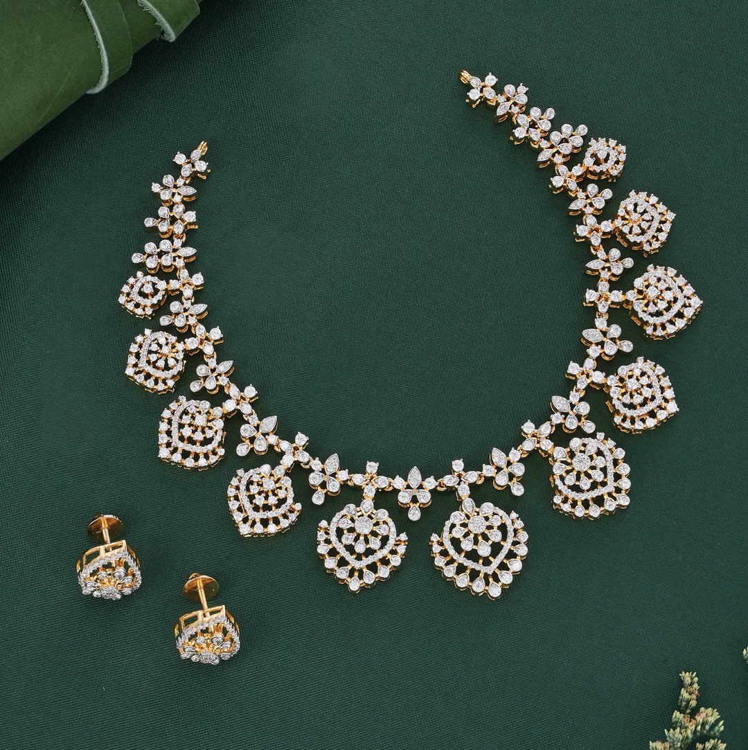 Vihaana Short Necklace Set