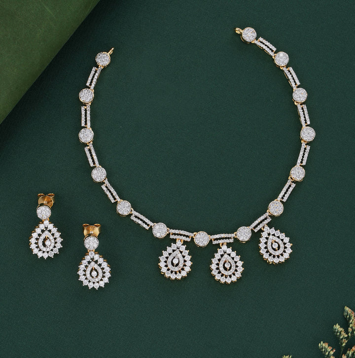 Yashasvi Short Necklace Set