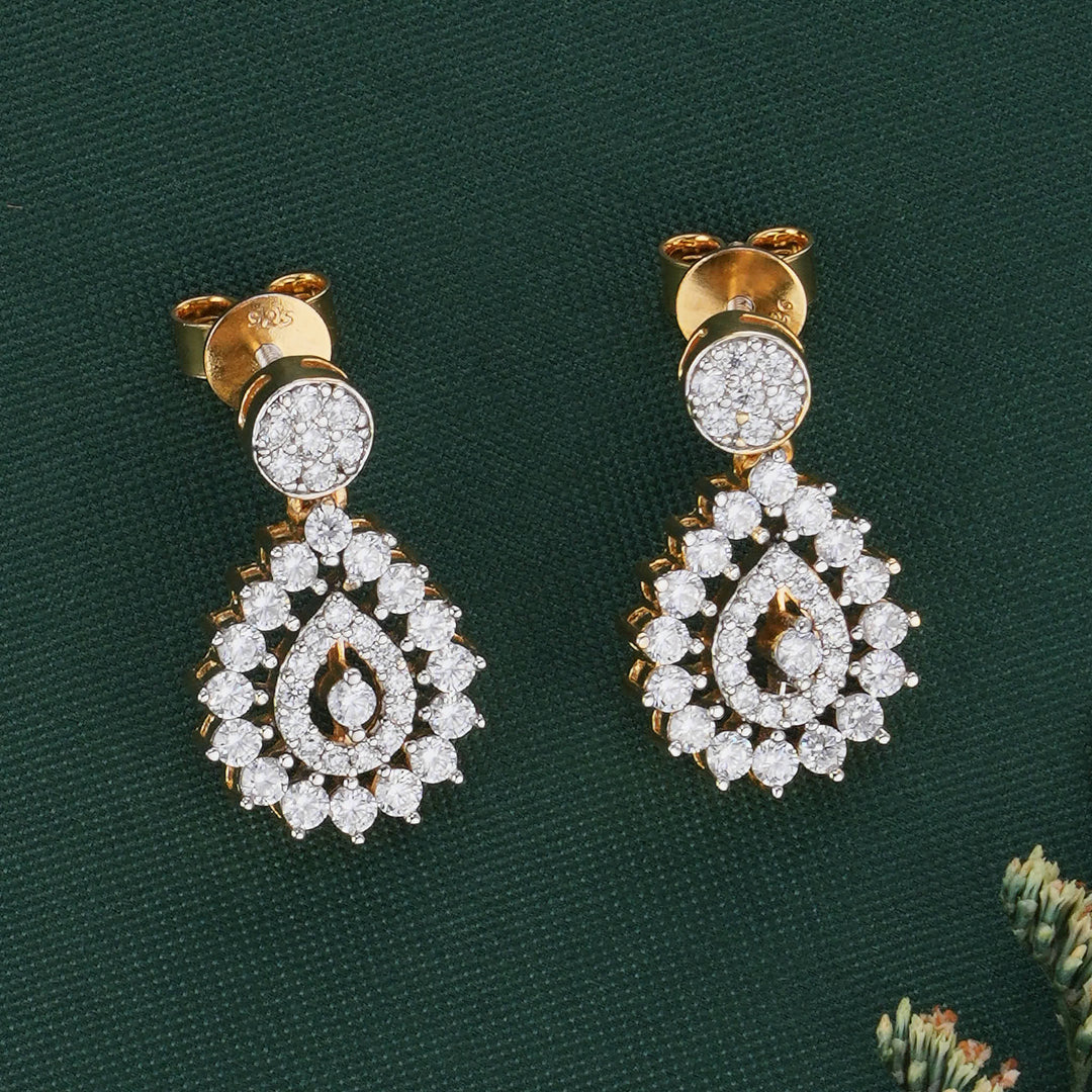 Yashasvi Short Necklace Set