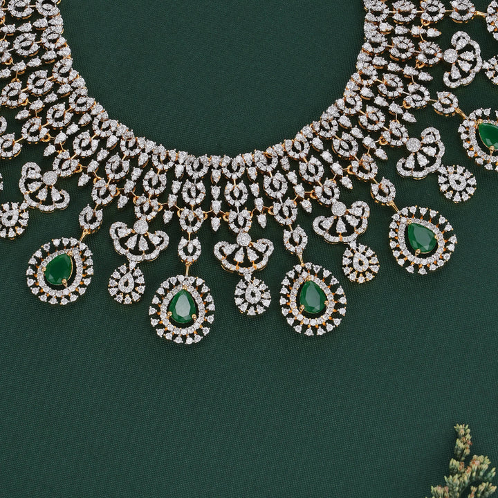 Inaisha Short Necklace Set