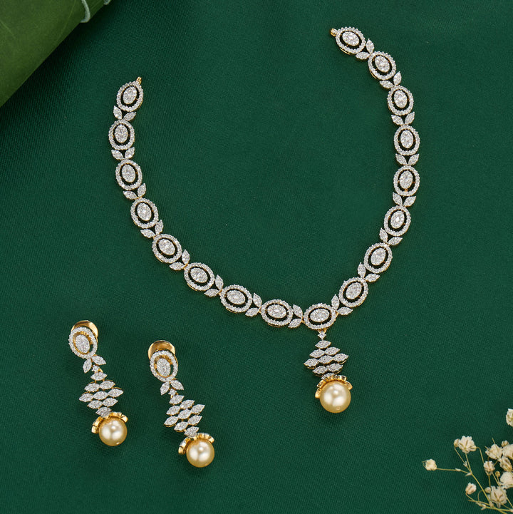 Grandeur Short Necklace Set