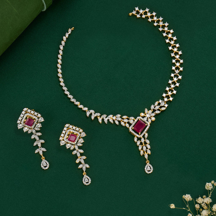 Chic & Glow Short Necklace Set