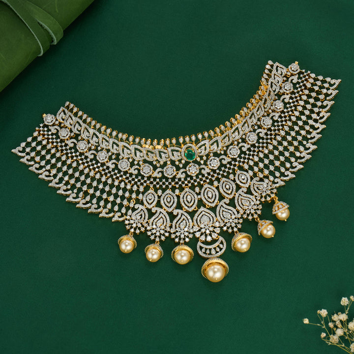 Dainty Avikam Choker