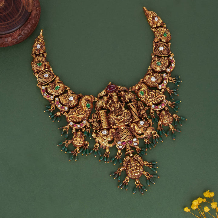 Stunning 3D Spl Short Necklace