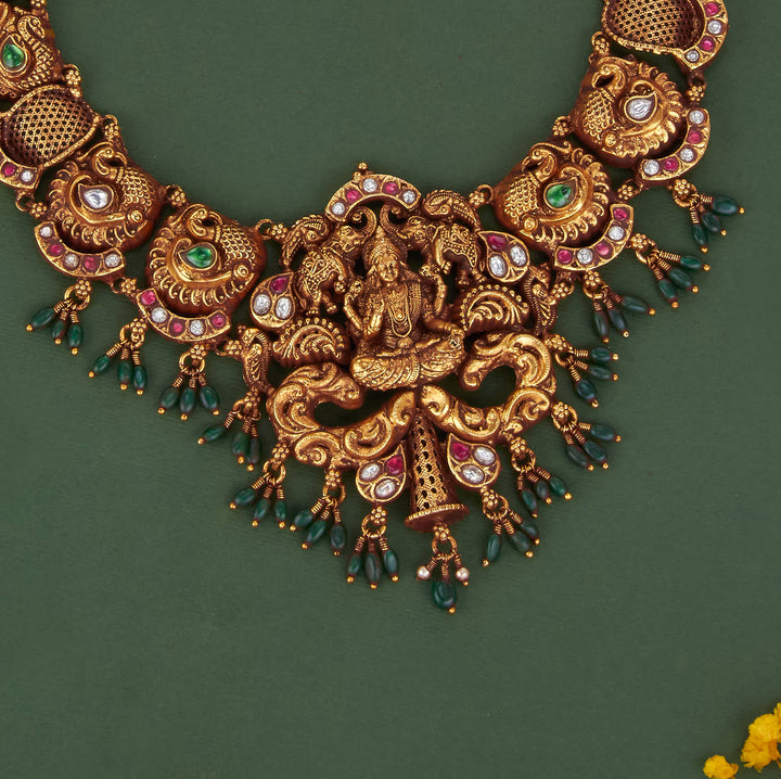 Elegant Nagas Short Necklace