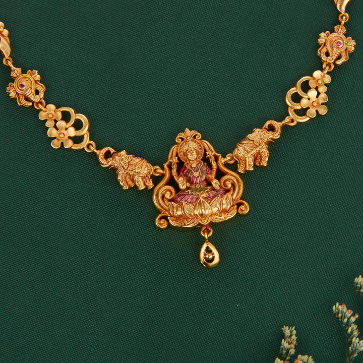 Amazing 3D Spl Short Necklace