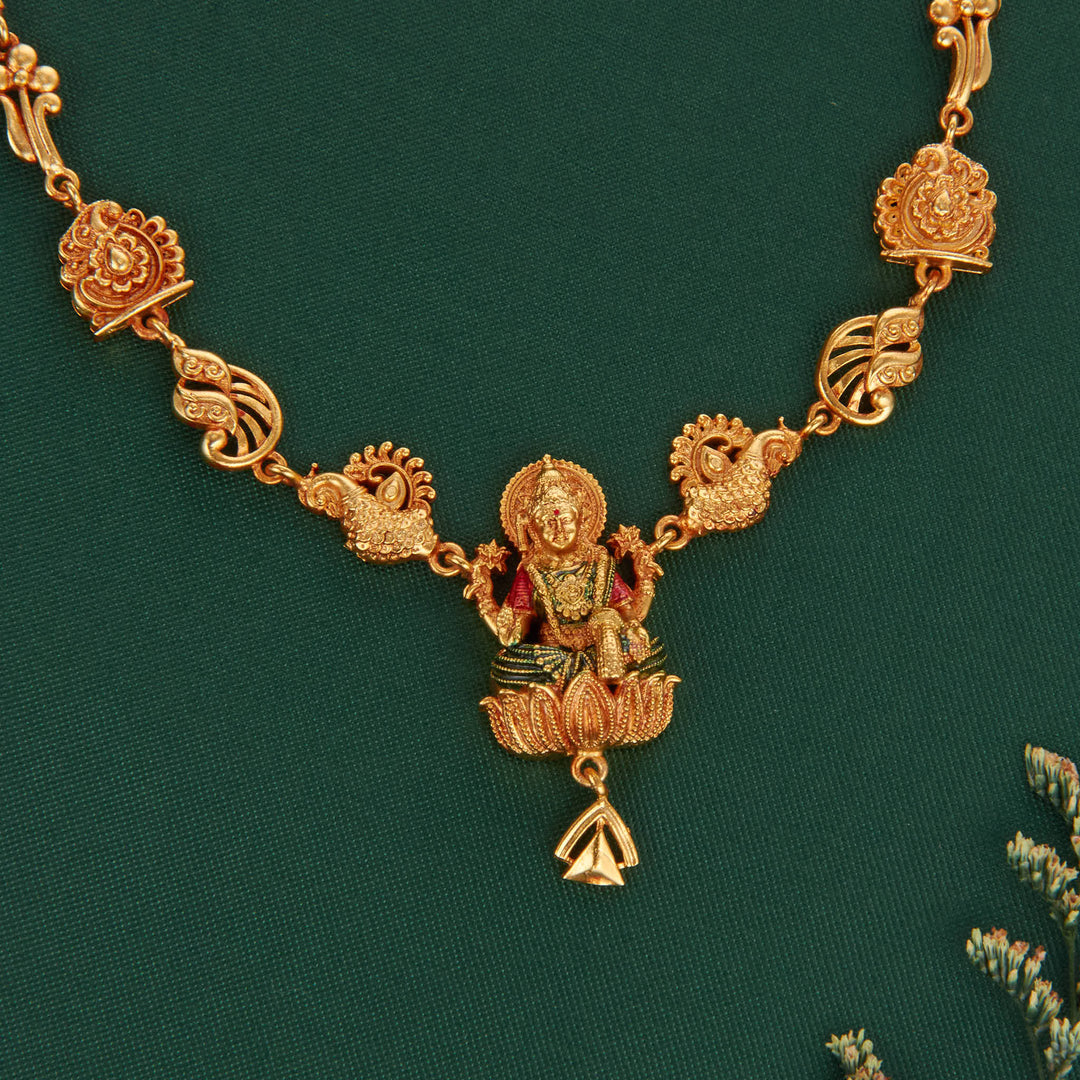 Divine Look 3D Spl Short Necklace