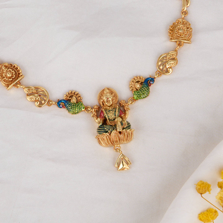 Divine Look 3D Spl Short Necklace