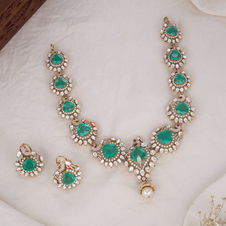 Aisha Short Necklace Set