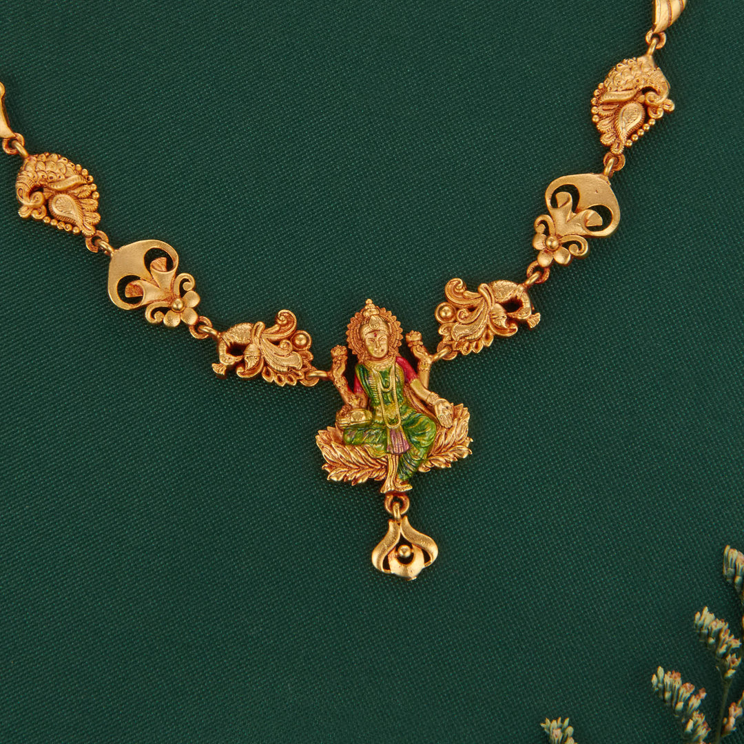 Kanisha 3D Spl Short Necklace