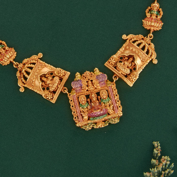 Lehana 3D Spl Short Necklace