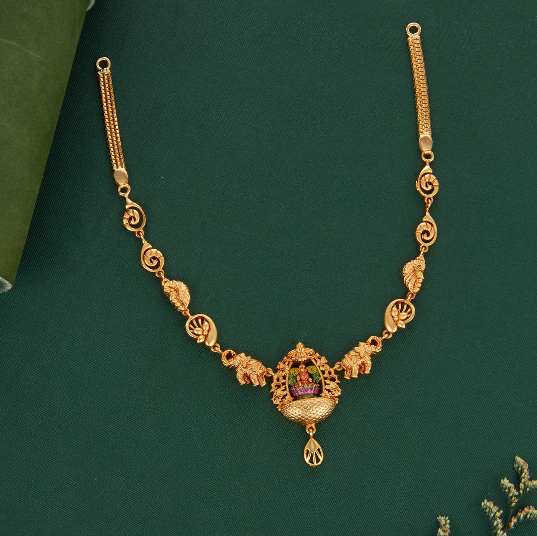 Ishmira 3D Spl Short Necklace