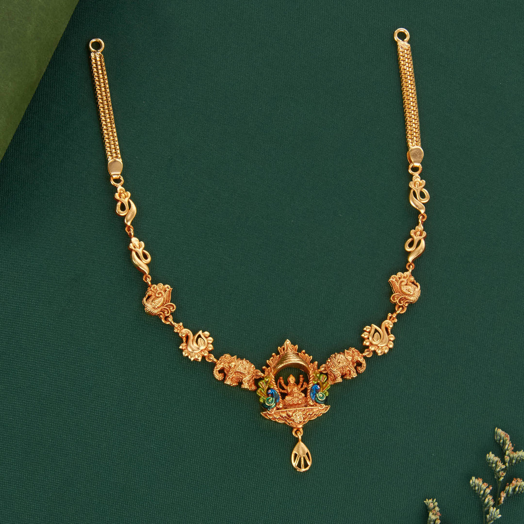 Darshaka Short Necklace
