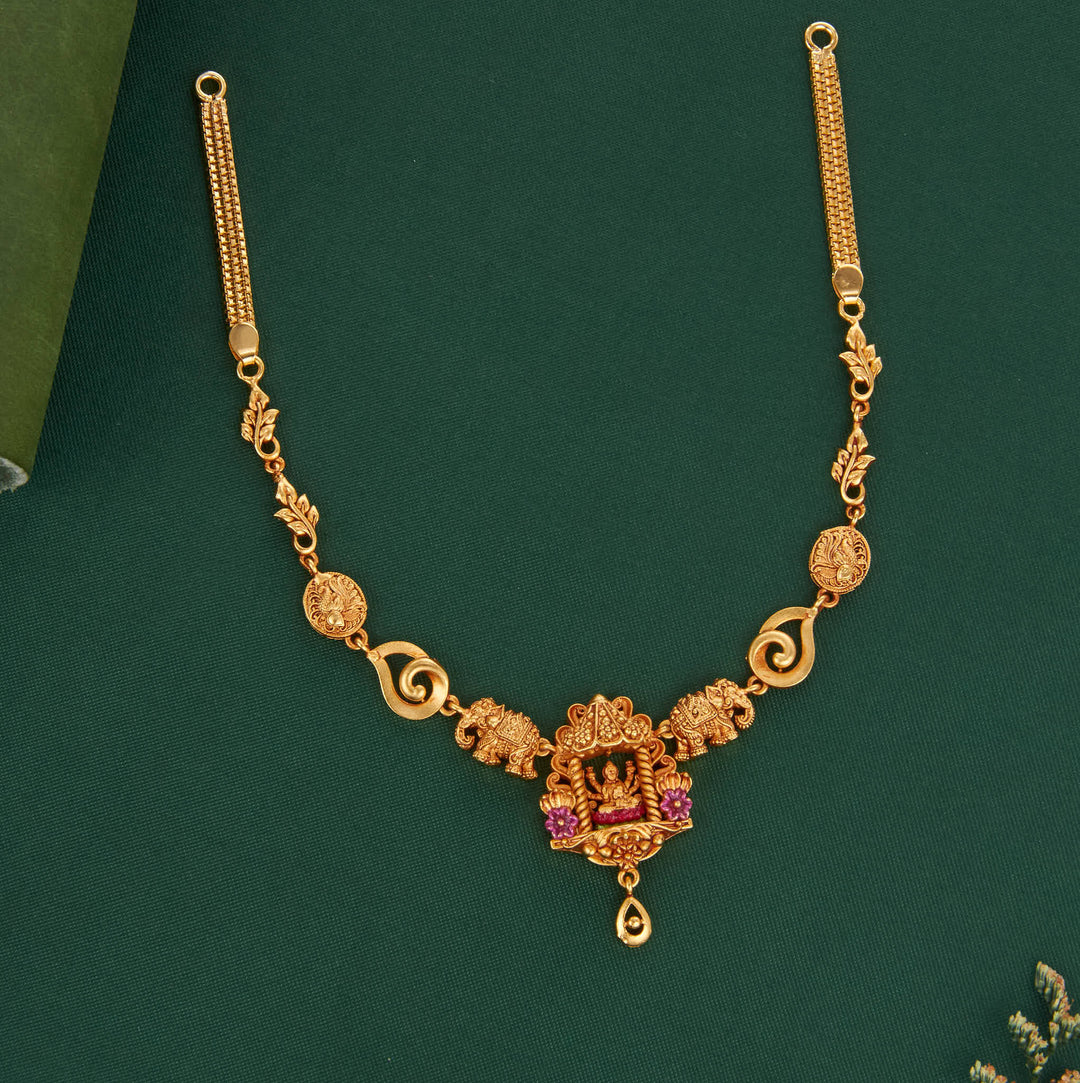 Yalisha Short Necklace