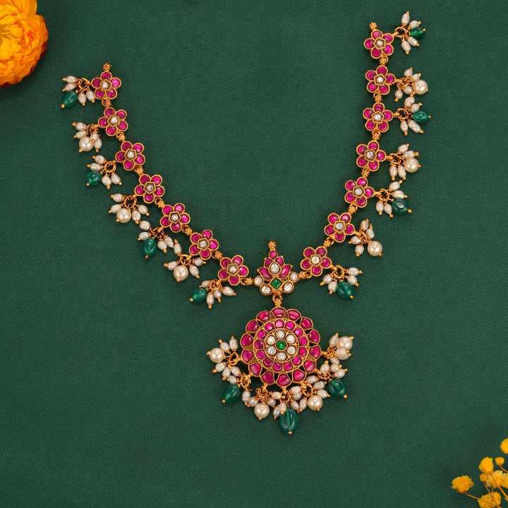 Ranvitha Kundan Short Necklace