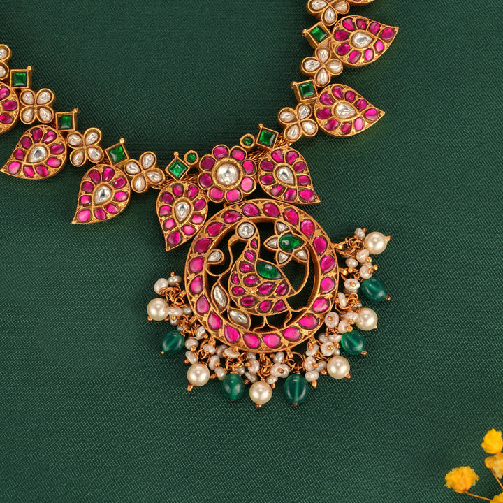 Sreshta Kundan Short Necklace