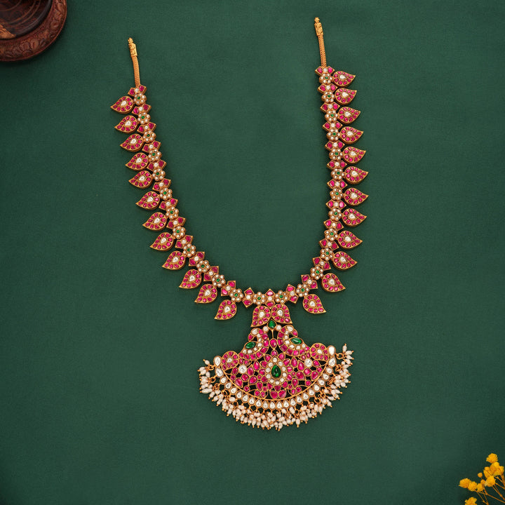 Vedanshi Kundan Long Necklace