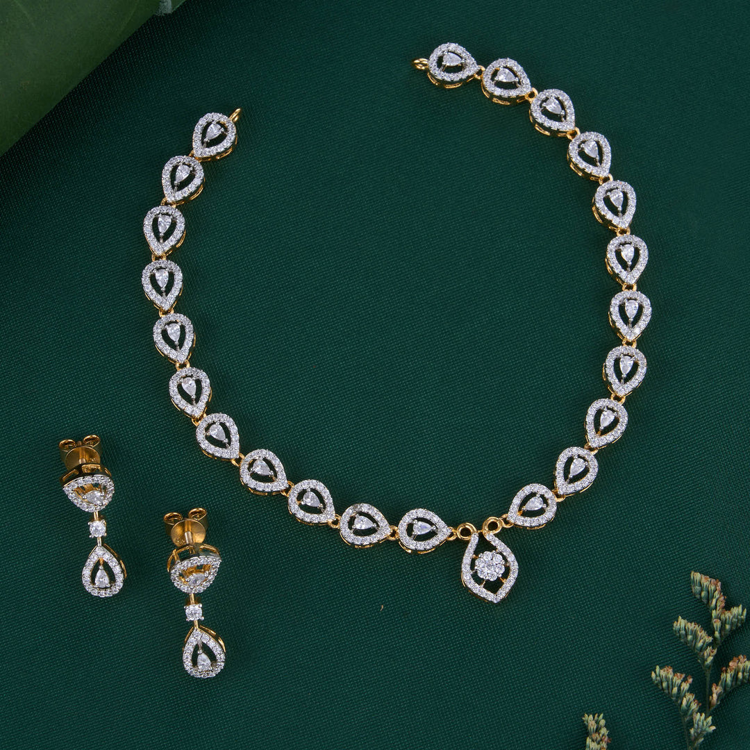 Achlys Short Necklace Set