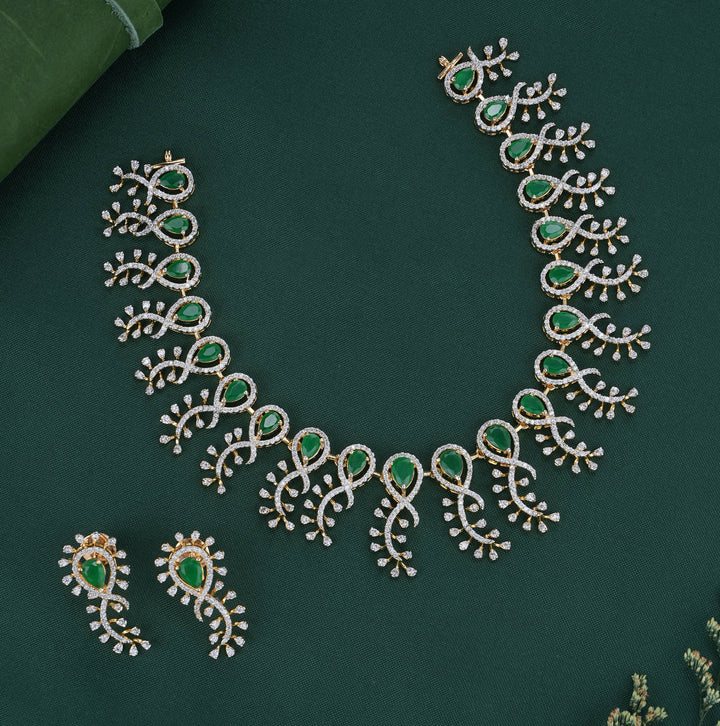 Hestia Short Necklace Set