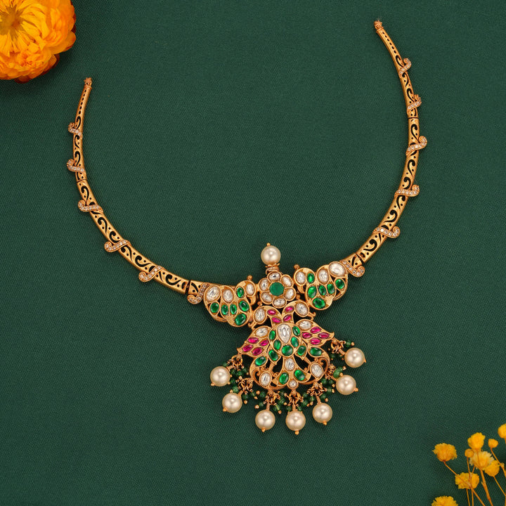 Markable Kundan Short Necklace