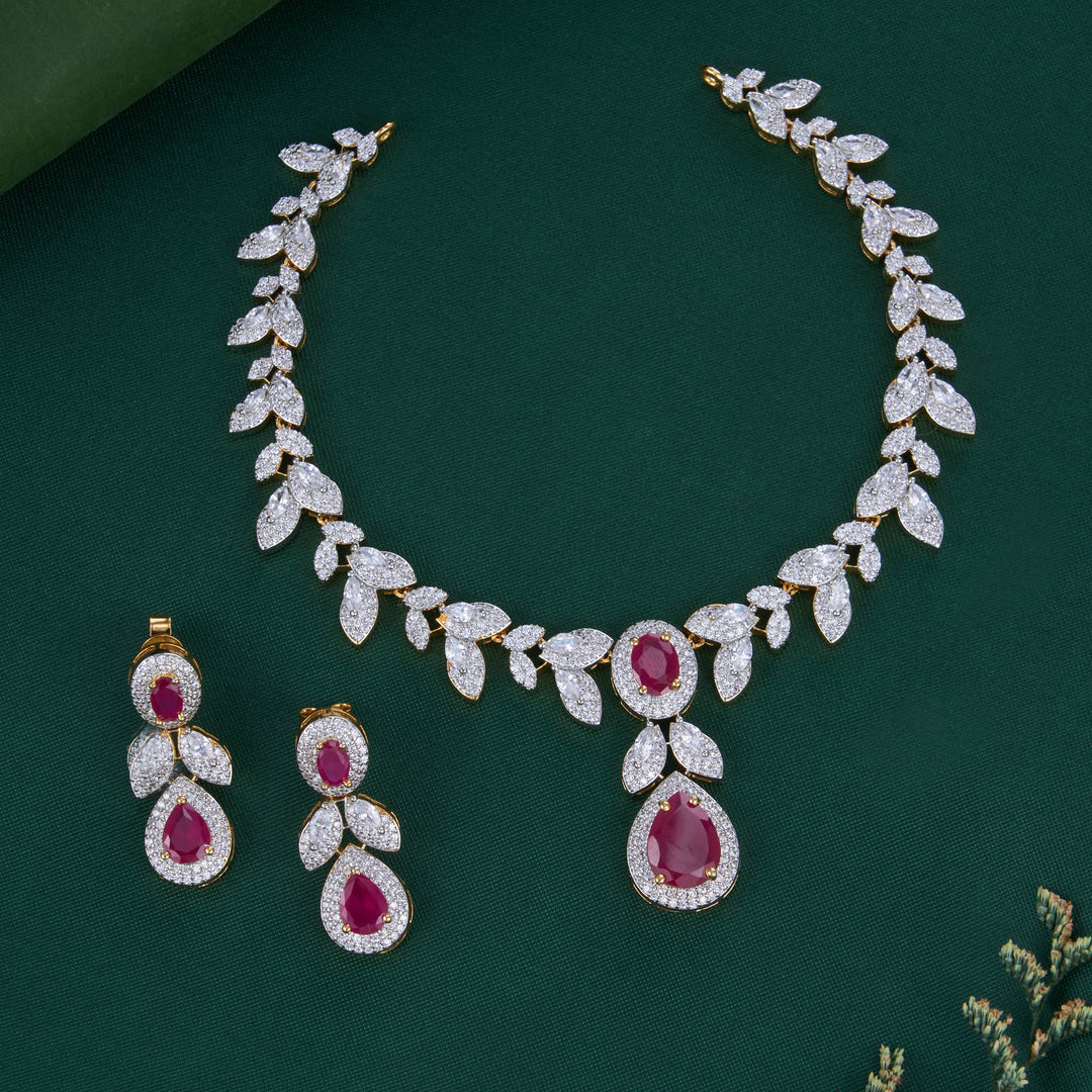 Idunn Short Necklace Set