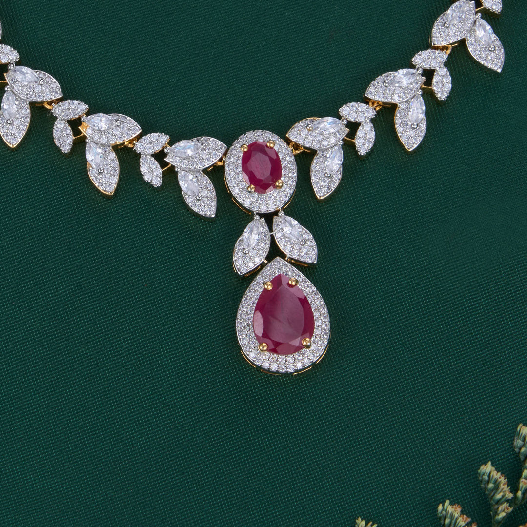 Idunn Short Necklace Set