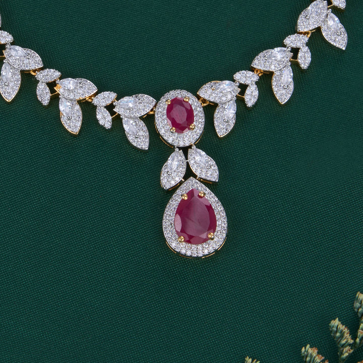 Idunn Short Necklace Set