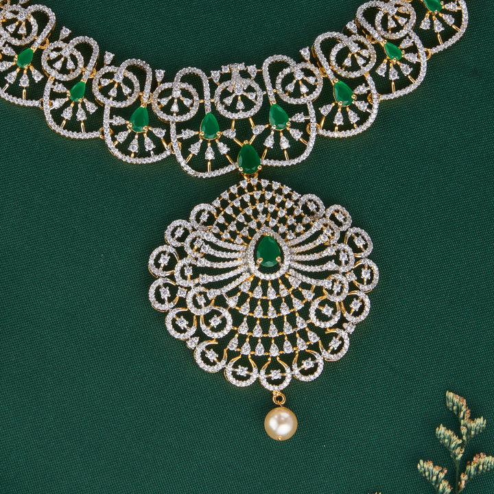 Bruna Short Necklace Set