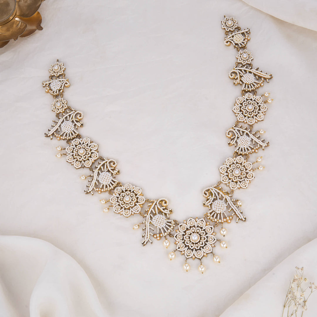 Royal Muse Long Necklace