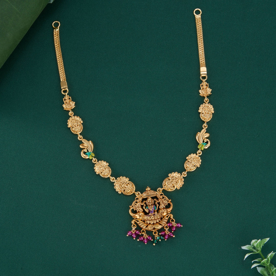 Indhira 3D Spl Short Necklace