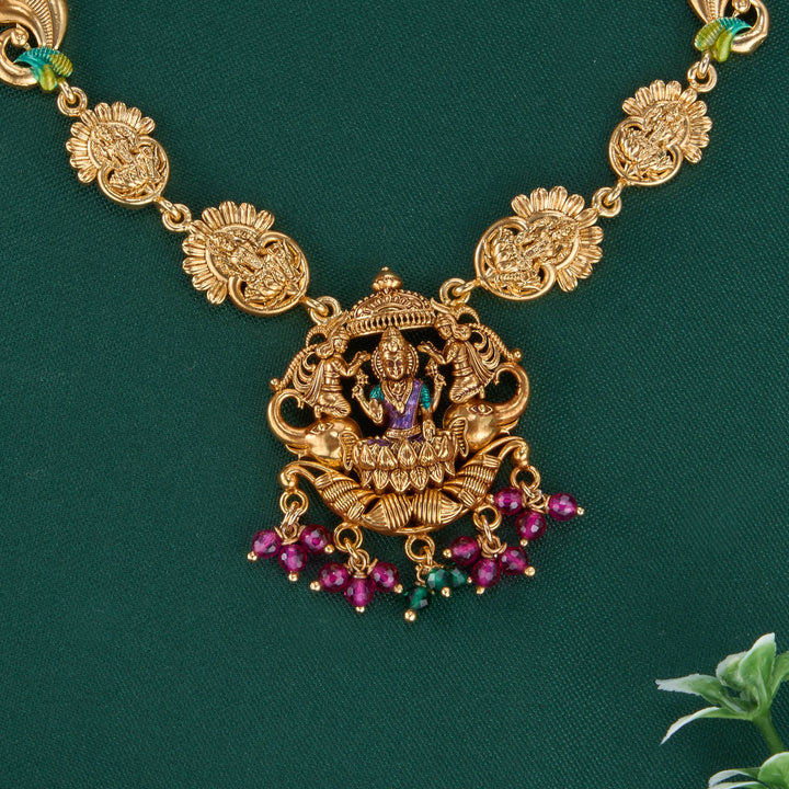 Indhira 3D Spl Short Necklace